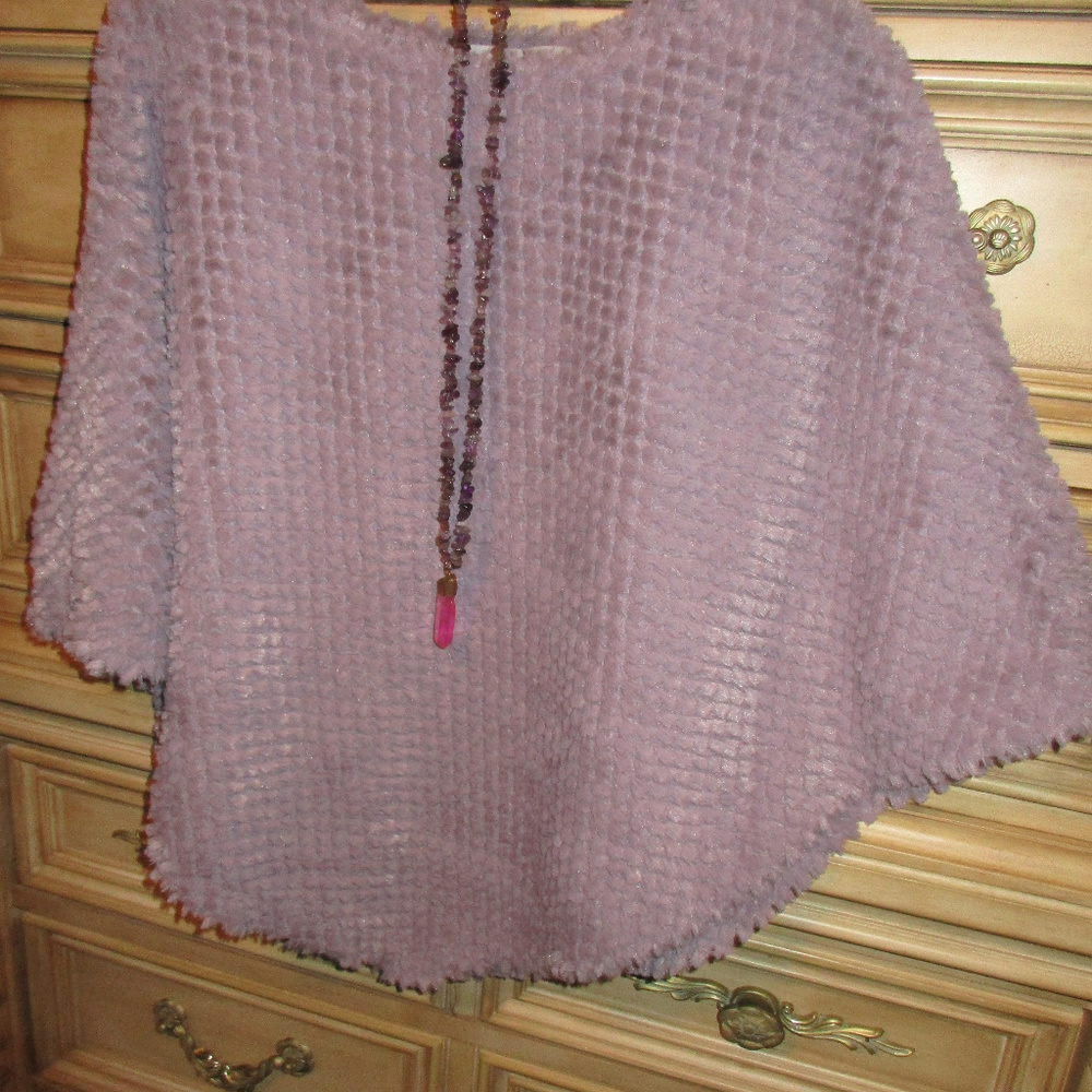 Poncho - Picture 3 of 4
